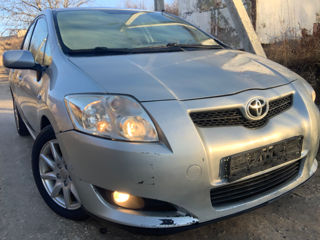 Piese Petru Toyota Auris foto 1