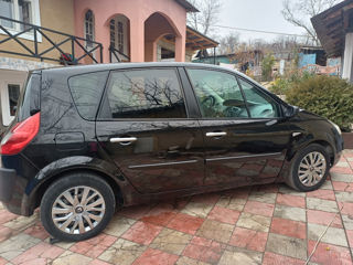 Renault Grand Scenic foto 3