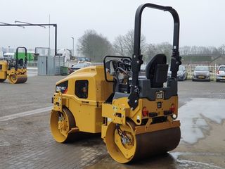 Cilindru Vibro-compactor Caterpillar Cb2.7 Nou / Виброкаток Caterpillar Cb2.7 Новый foto 2