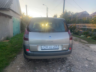 Renault Grand Scenic foto 3