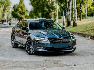 Skoda Superb foto 3