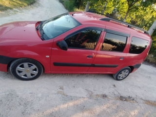 Dacia Logan foto 2