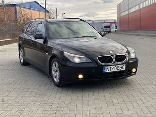 BMW 5 Series foto 1