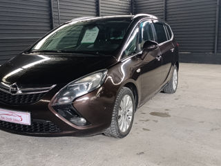 Opel Zafira foto 2