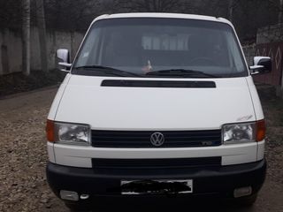 Volkswagen T4 foto 1