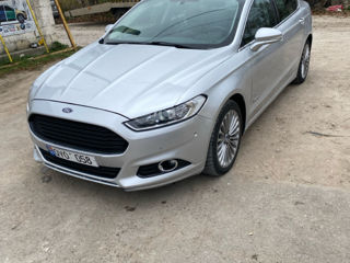 Ford Fusion foto 2