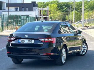 Skoda Superb foto 5