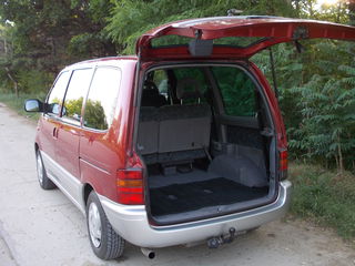 Nissan Serena foto 3