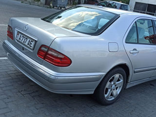 Mercedes E-Class foto 6