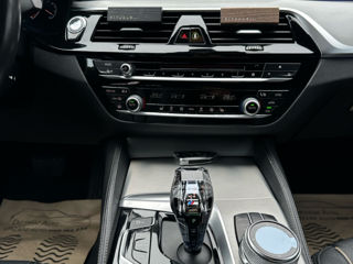 BMW 5 Series foto 12