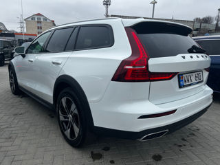 Volvo V60 Cross Country foto 2