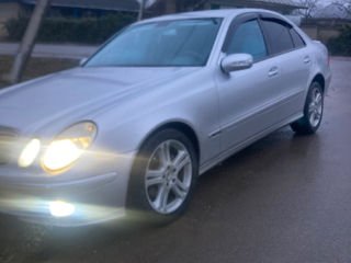 Mercedes E-Class foto 7