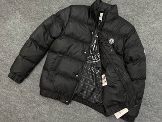 Moncler scurtă bărbați original !