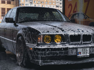 BMW 5 Series foto 8