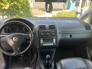 Volkswagen Touran foto 7