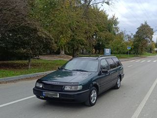 Volkswagen Passat foto 3