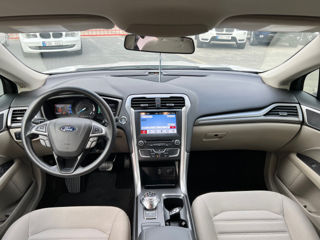 Ford Fusion foto 9