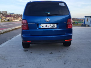 Volkswagen Touran foto 4