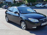 Hyundai Elantra foto 1