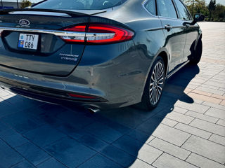 Ford Fusion foto 1