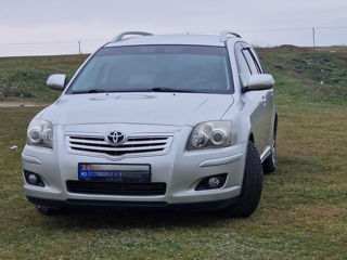 Toyota Avensis foto 3