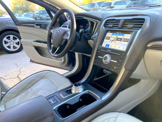 Ford Fusion foto 9