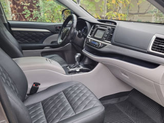 Toyota Highlander foto 3