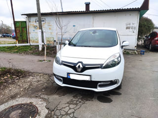 Renault Grand Scenic foto 2