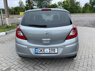 Opel Corsa foto 2