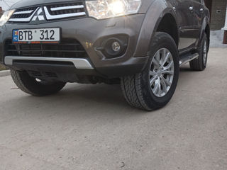 Mitsubishi Pajero Sport foto 1