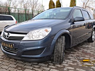 Opel Astra foto 2