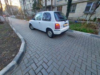 Nissan Micra foto 2