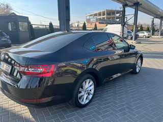 Skoda Superb foto 3