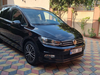 Volkswagen Touran foto 2