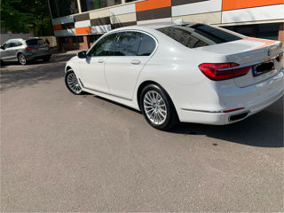 BMW 7 Series foto 7