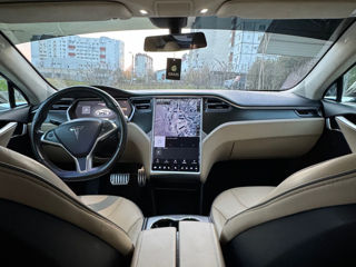 Tesla Model S foto 7