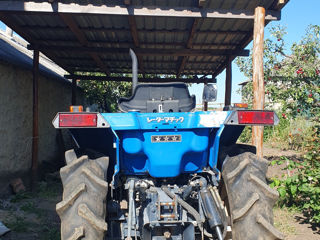 Vind tractor Iseki 210 + freză 1,40 + cultivator 2.10 + plug pentru vie/livadă foto 5