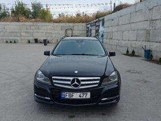 Mercedes C-Class foto 5