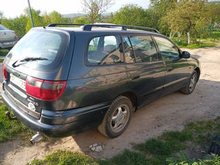 Toyota Carina foto 4