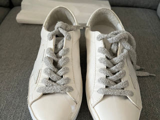 Golden goose foto 3