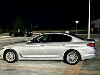 BMW 5 Series foto 3