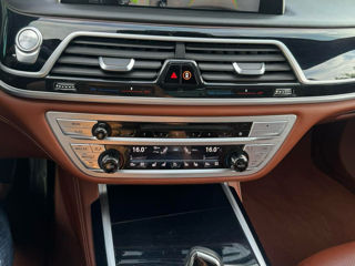 BMW 7 Series foto 5