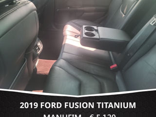 Ford Fusion foto 10