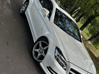 Mercedes CLS-Class foto 2