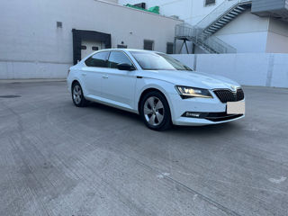 Skoda Superb foto 3