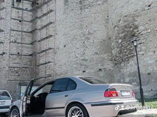 BMW 5 Series foto 3