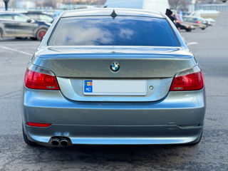 BMW 5 Series foto 8