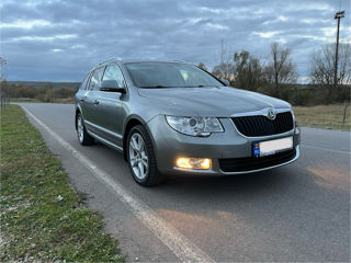 Skoda Superb foto 2