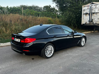 BMW 5 Series foto 3