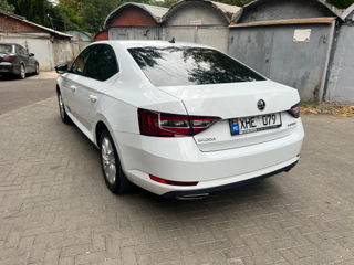 Skoda Superb foto 2